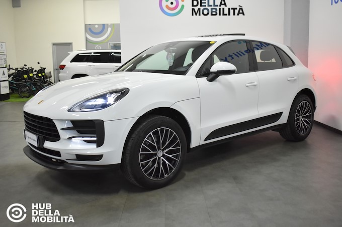 PORSCHE Macan 2.0